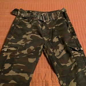 Women’s Cargo Jeans,camouflaged, Size 13/31